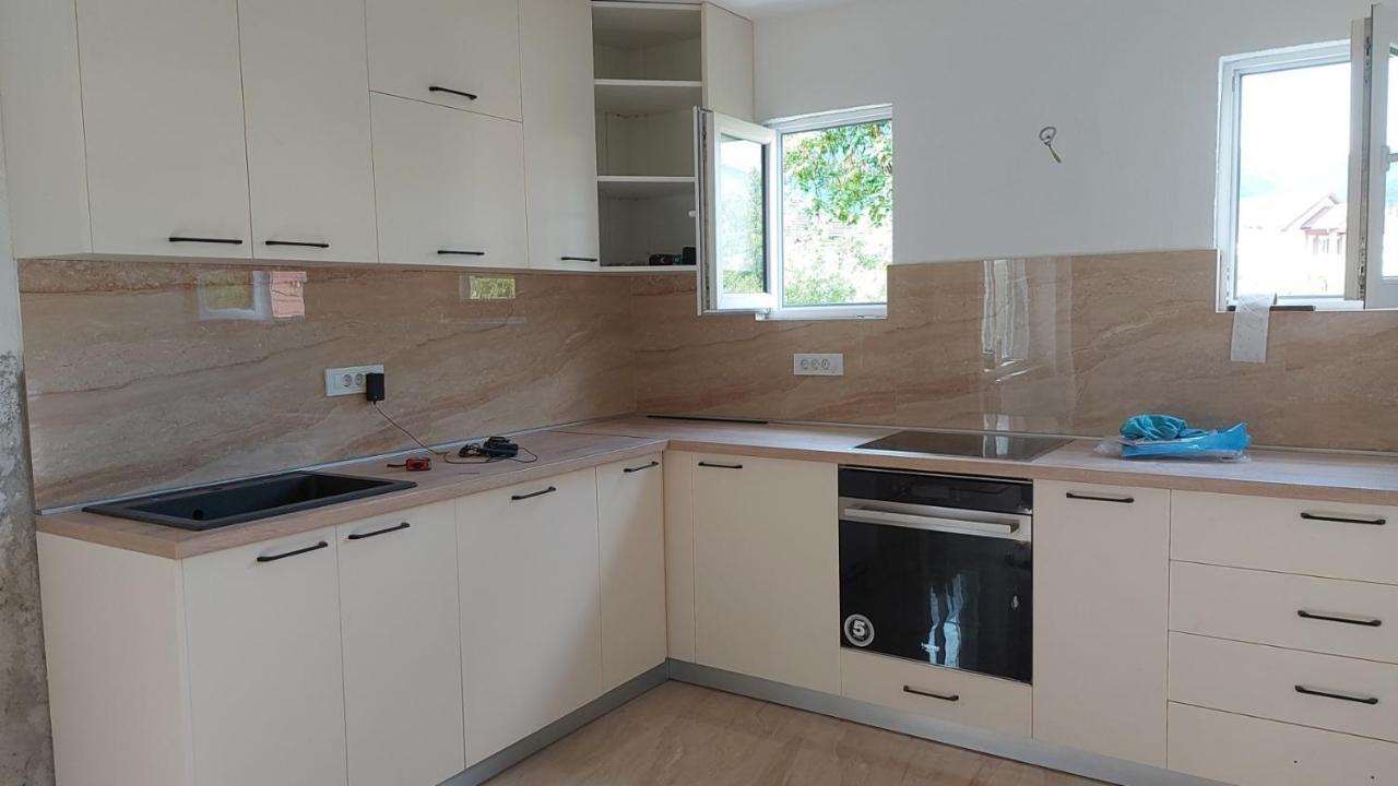 Rooms Lida & Friendly Home Plav Esterno foto
