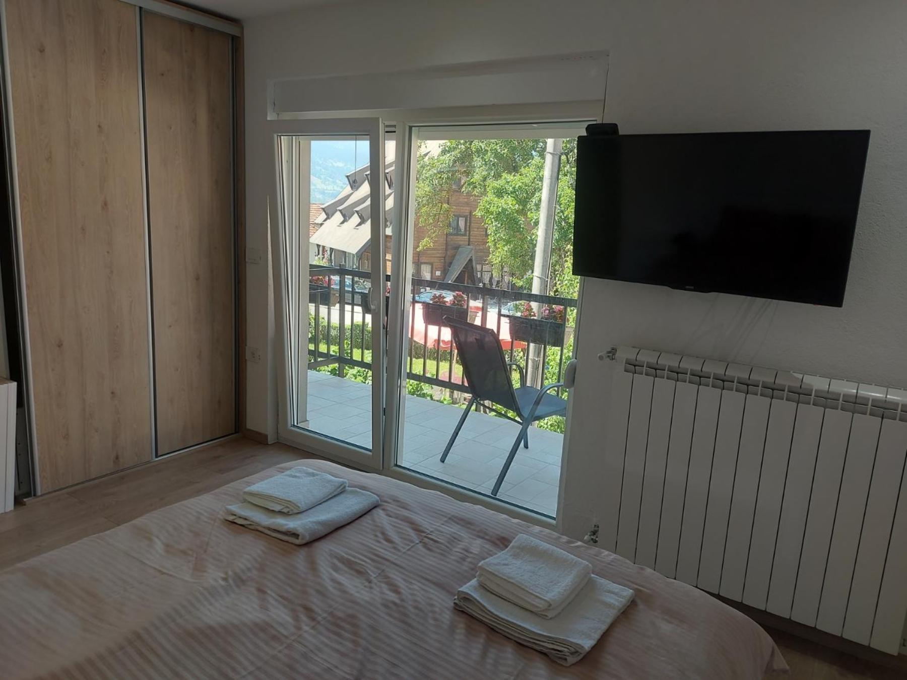 Rooms Lida & Friendly Home Plav Esterno foto