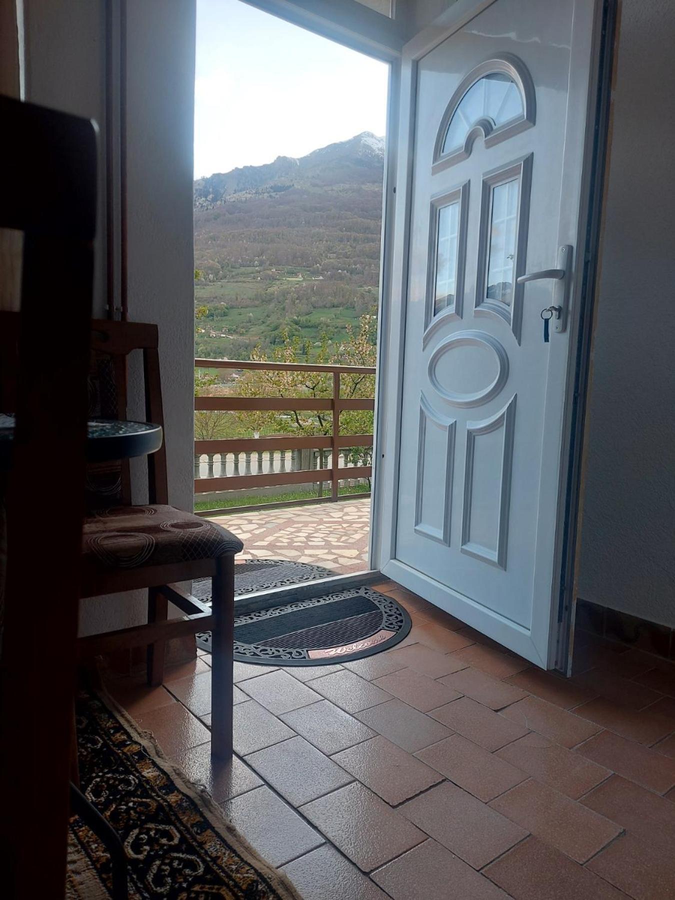 Rooms Lida & Friendly Home Plav Esterno foto