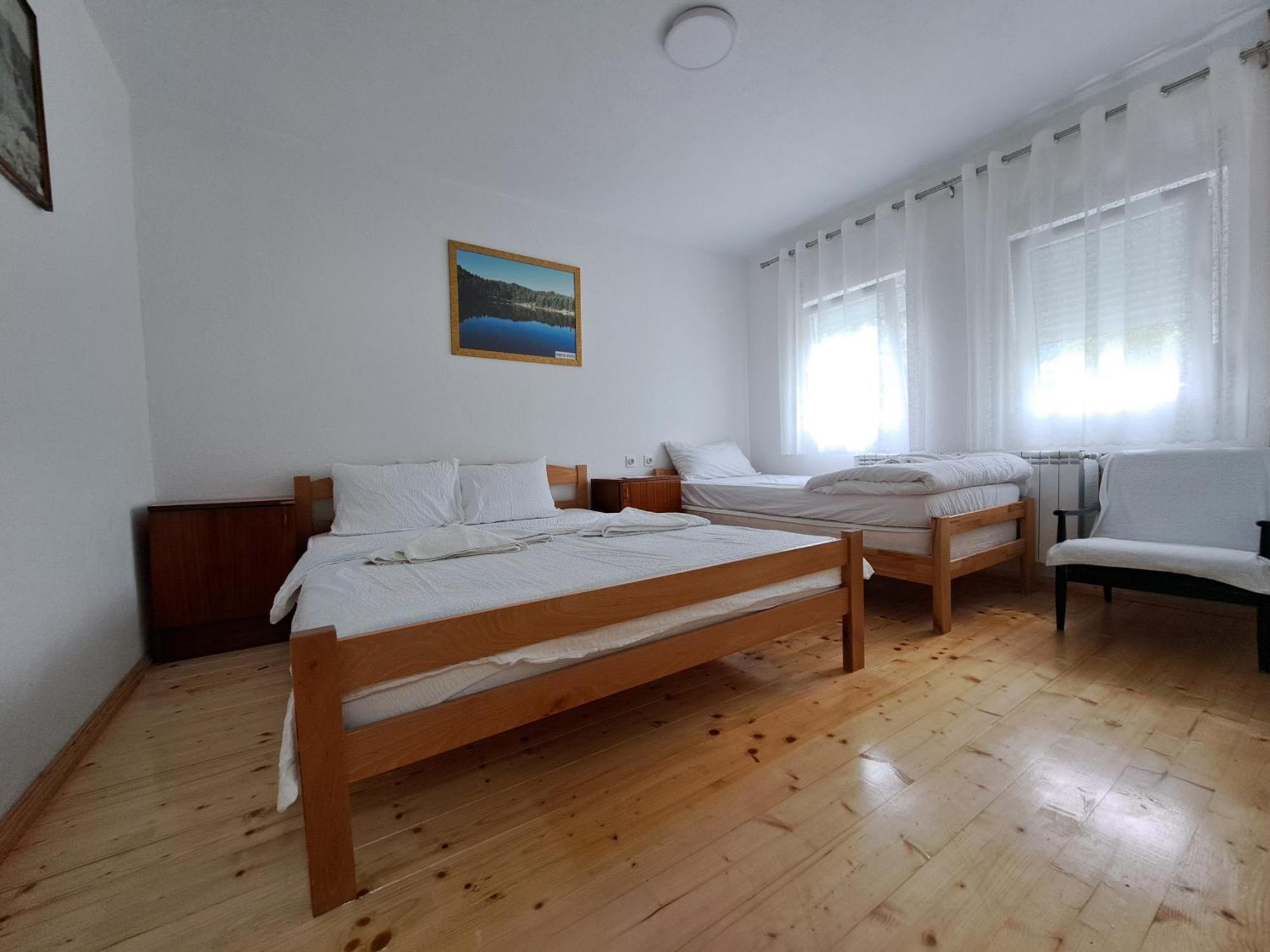 Rooms Lida & Friendly Home Plav Esterno foto